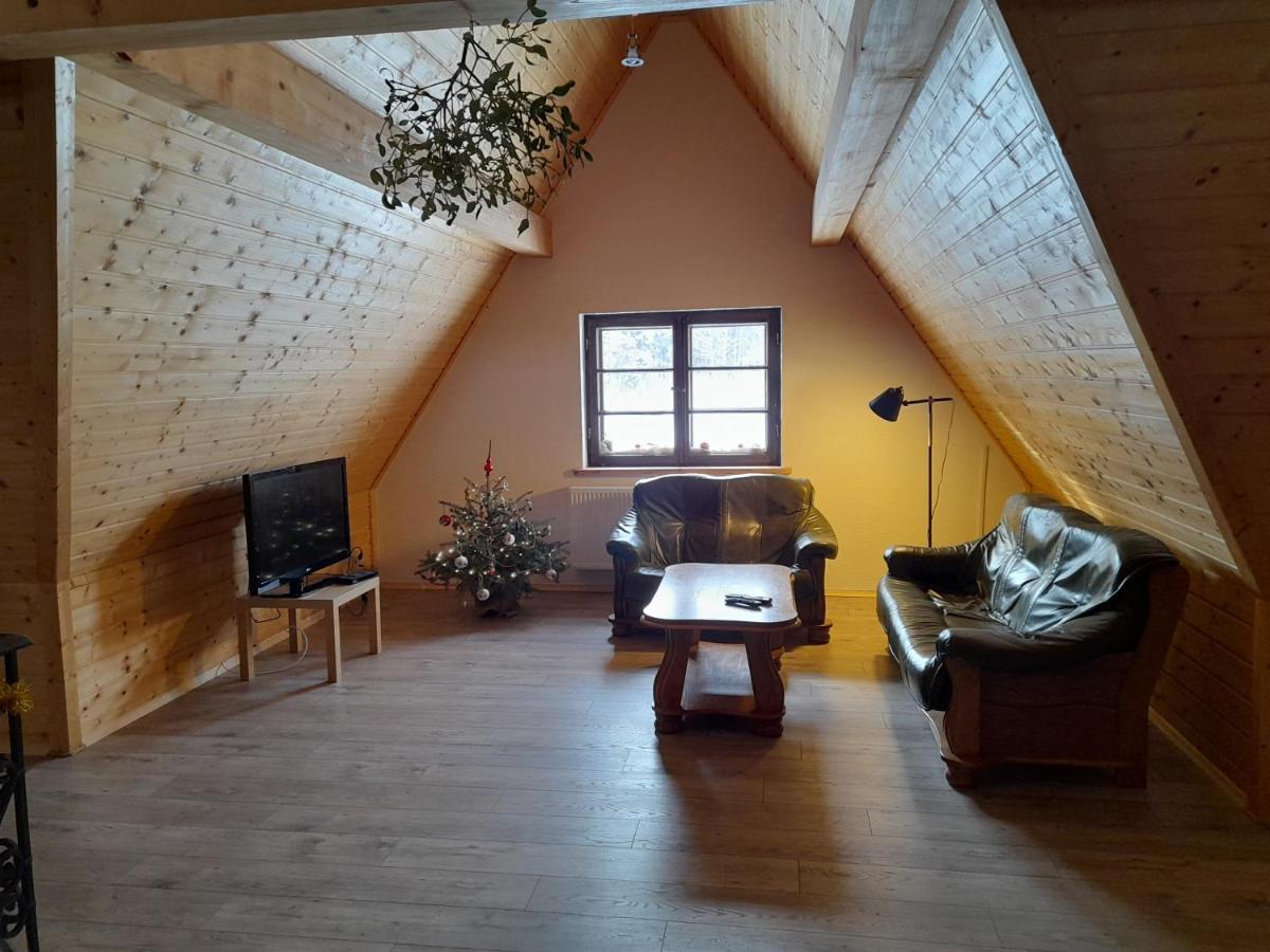 Отель Chochlik Устшики-Дольне Экстерьер фото
