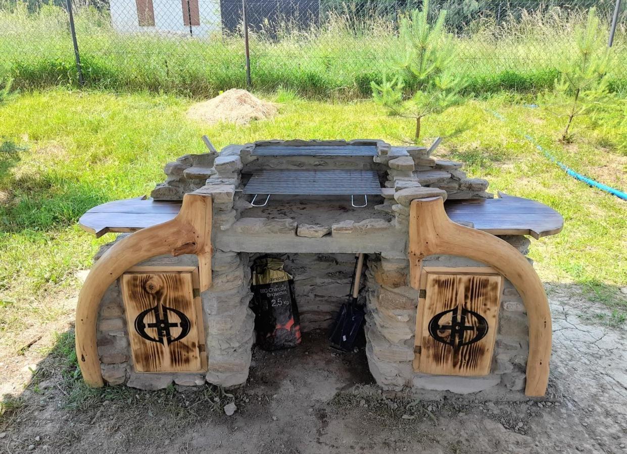 Отель Chochlik Устшики-Дольне Экстерьер фото